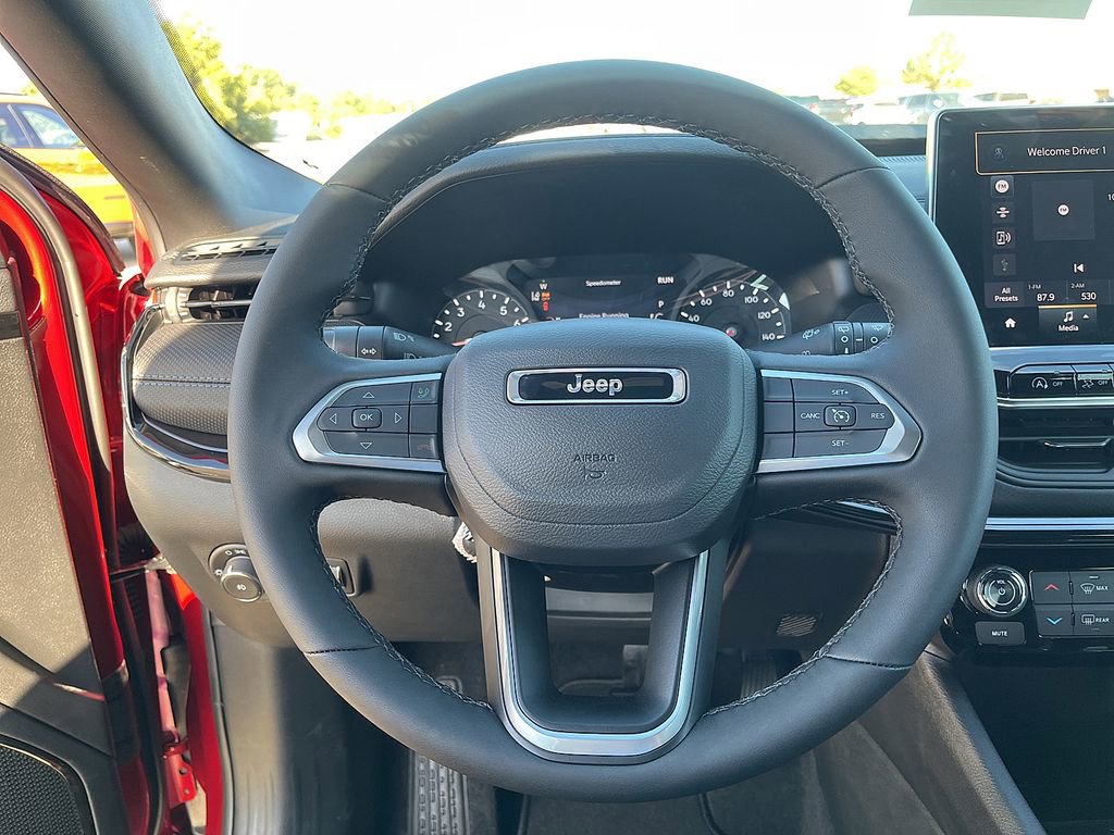 New 2026 Jeep Compass Latitude image 19