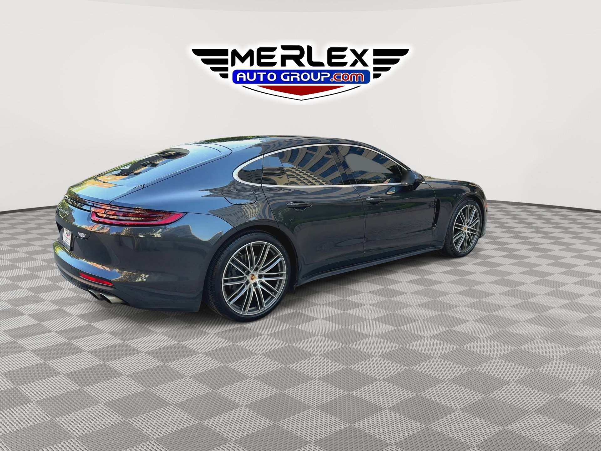 Used 2018 Porsche Panamera 4S AWD/4WD image 8