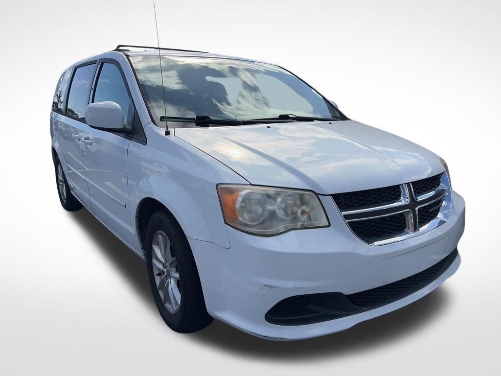 Used 2014 Dodge Grand Caravan SXT image 2
