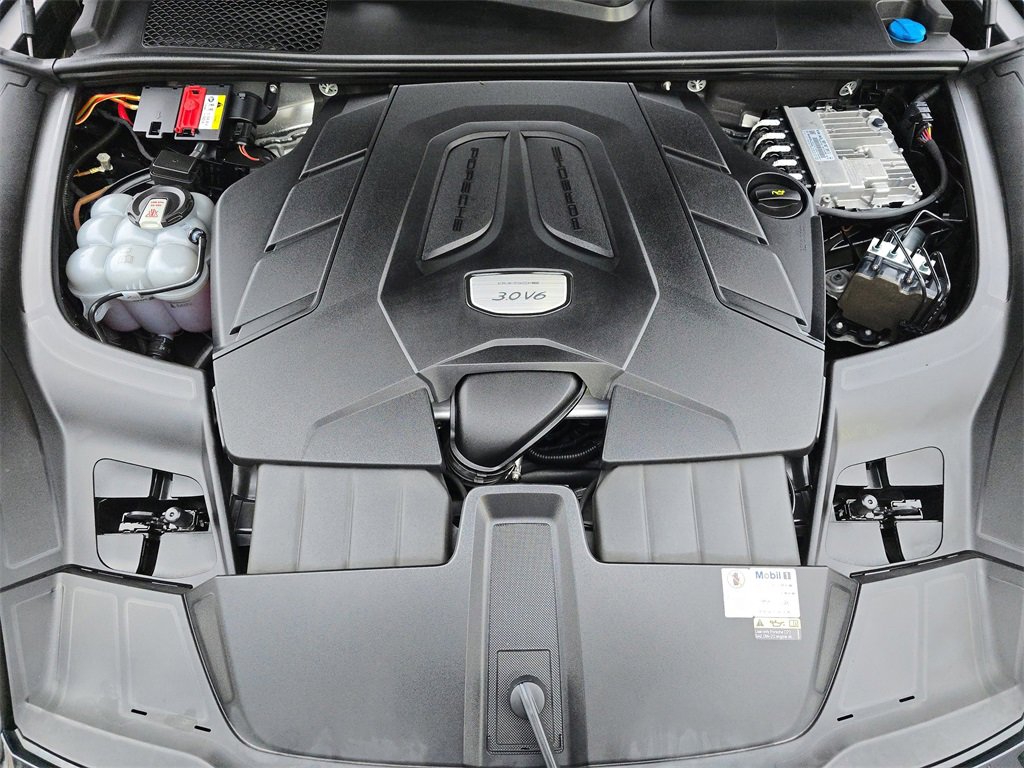Used 2022 Porsche Cayenne image 35
