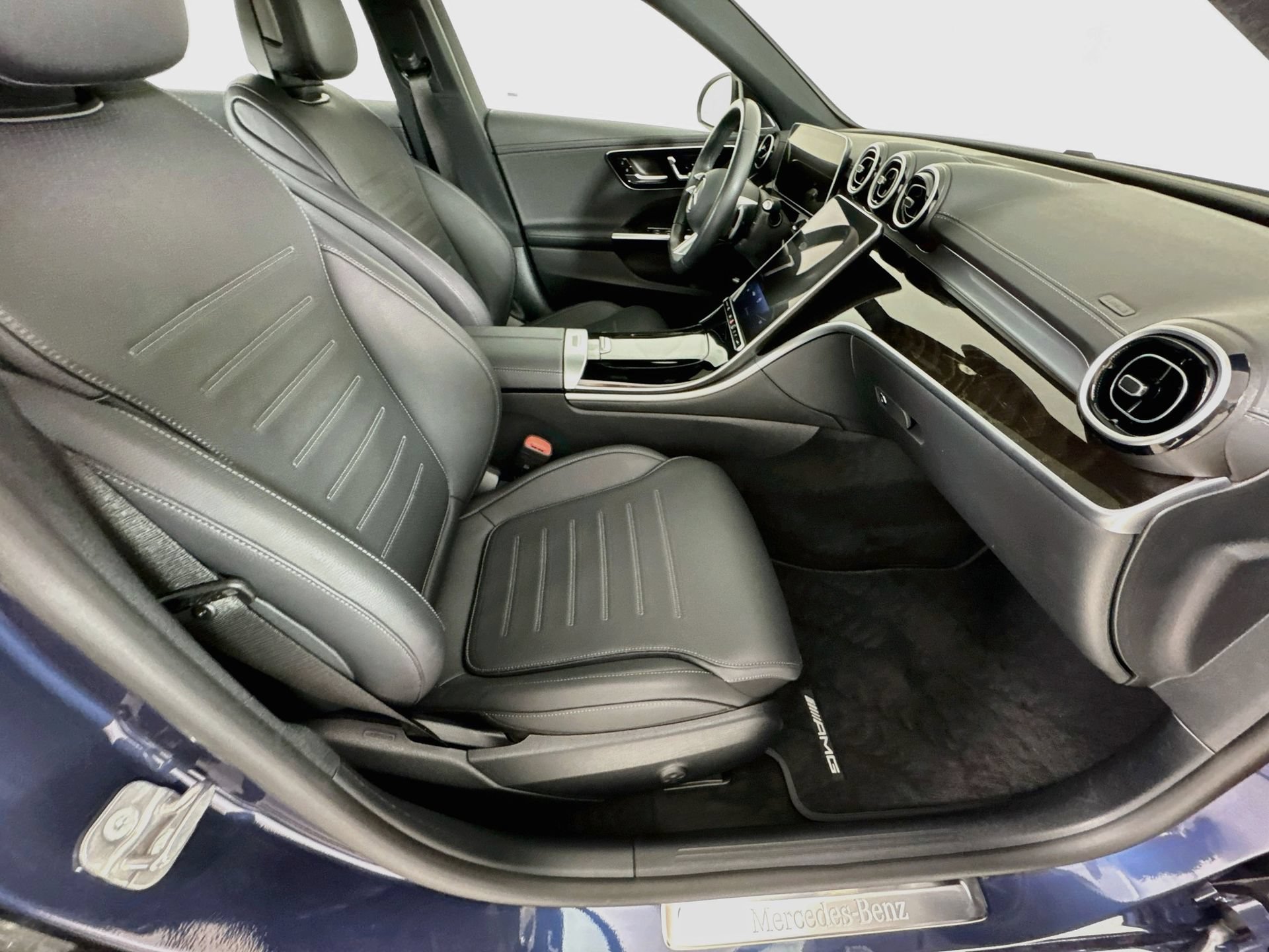 Certified 2024 Mercedes-Benz C 300 4MATIC Sedan image 31