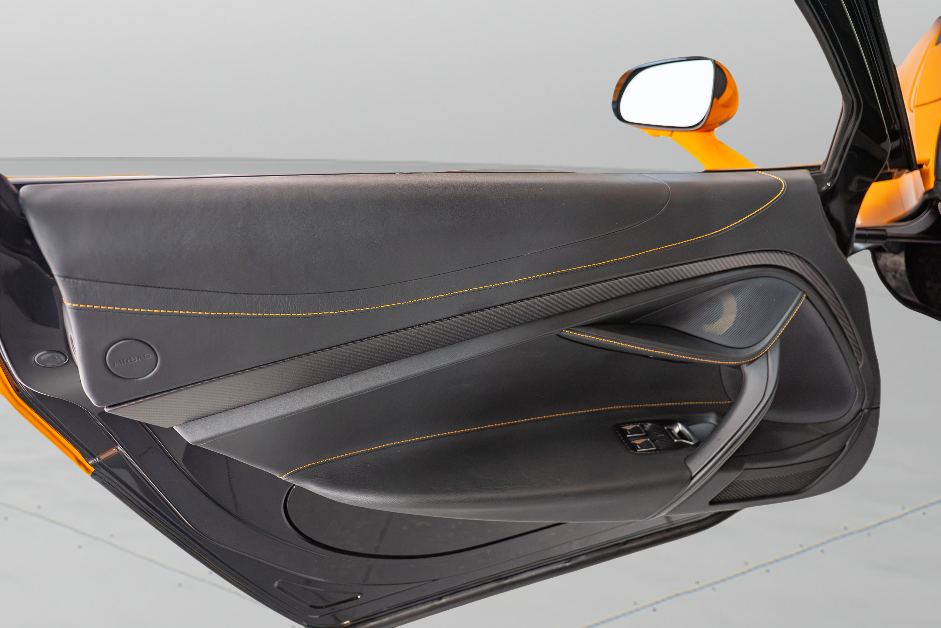 Used 2021 McLaren 765LT RWD image 19