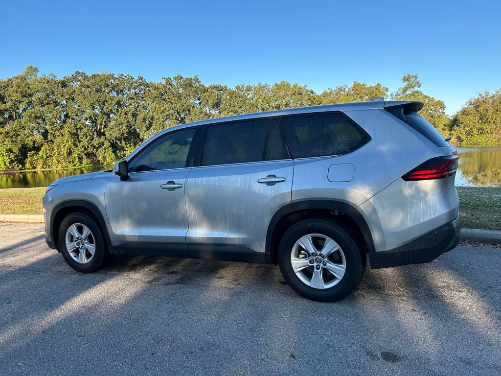 Certified 2025 Toyota Grand Highlander FWD image 3