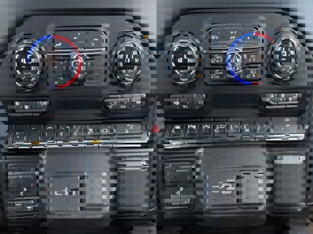 Used 2021 Chevrolet Silverado 1500 LTZ w/ LTZ Premium Texas Edition image 19