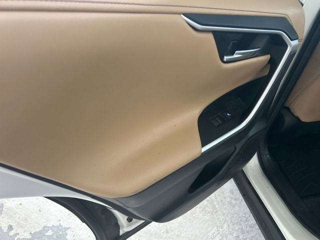 Used 2020 Toyota RAV4 Limited image 42