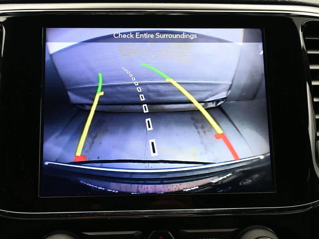 Used 2019 Jeep Grand Cherokee Limited image 27