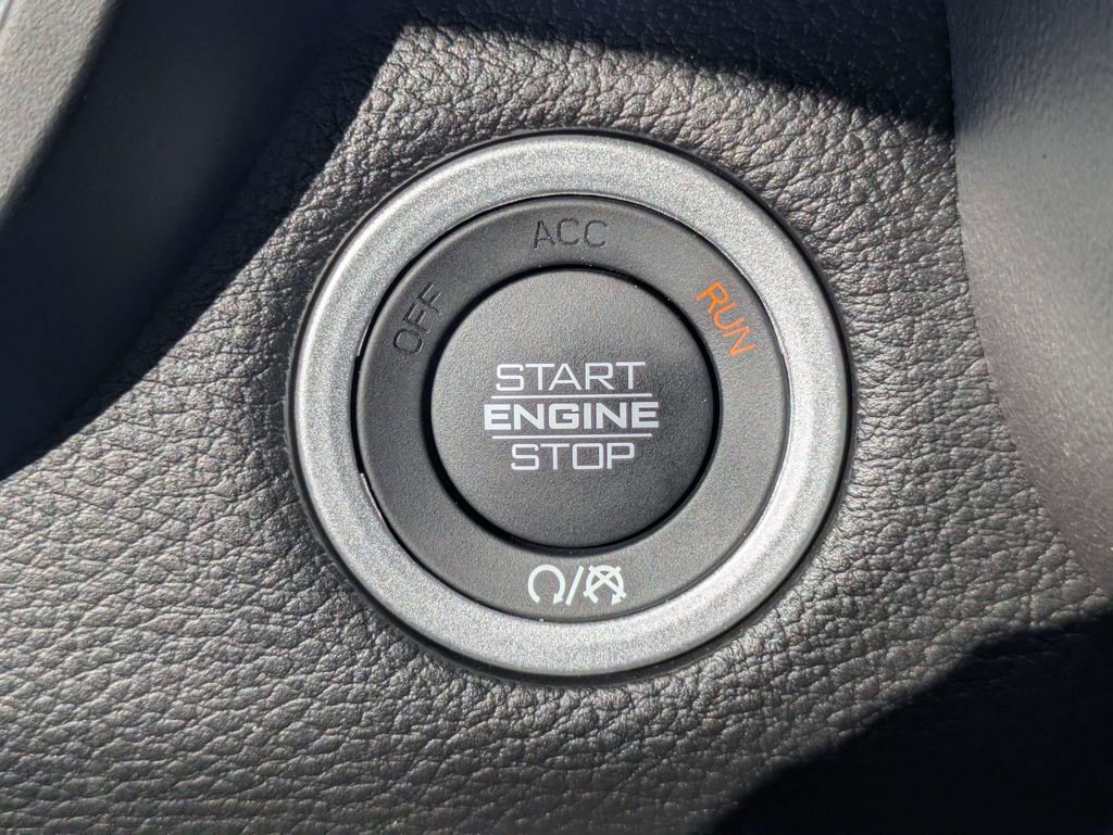 Used 2023 RAM 1500 Big Horn AWD/4WD image 34