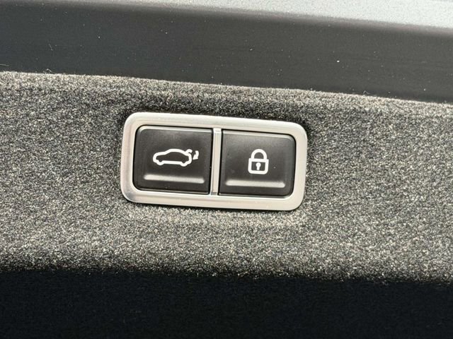 Used 2025 Hyundai Sonata Limited FWD image 10