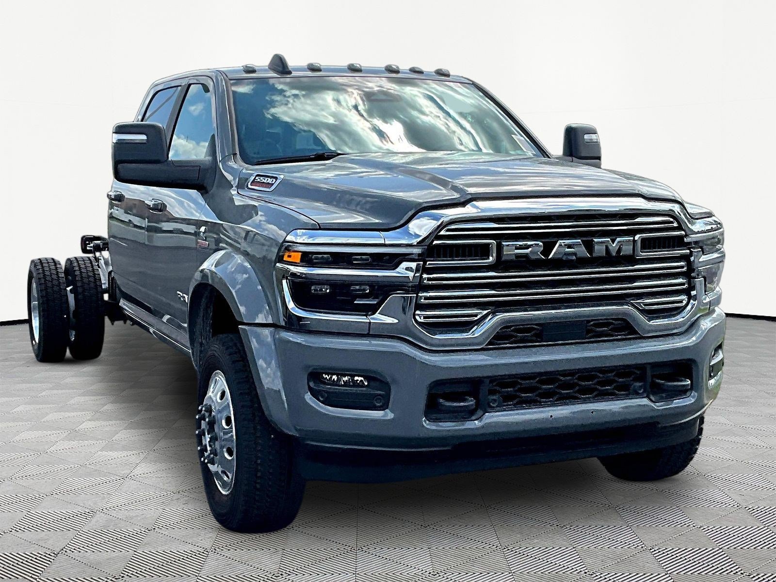 New 2027 RAM 5500 4x4 Crew Cab w/ Laramie Trim Package image 3
