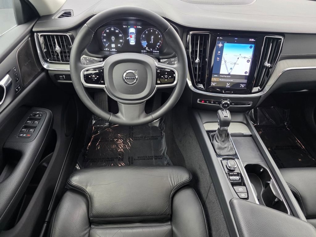 Used 2021 Volvo S60 T5 Inscription w/ Advanced Package image 13