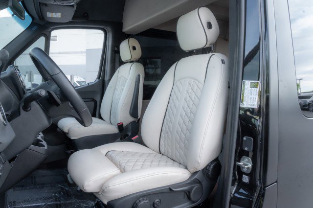 Used 2020 Mercedes-Benz Sprinter 2500 image 20