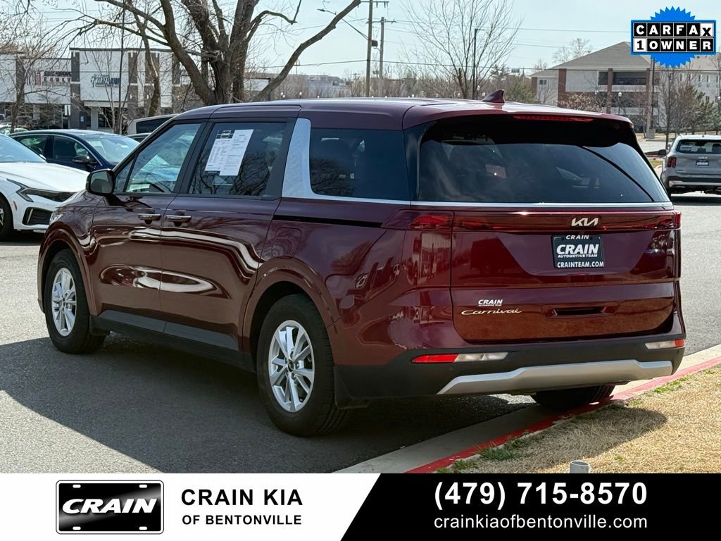 Used 2022 Kia Carnival LX image 5