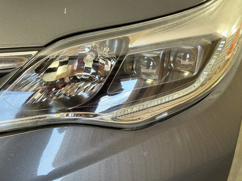 Used 2018 Toyota Avalon Limited FWD image 38