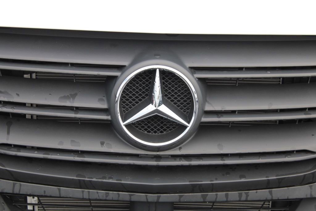 Used 2023 Mercedes-Benz Sprinter 4500 image 17