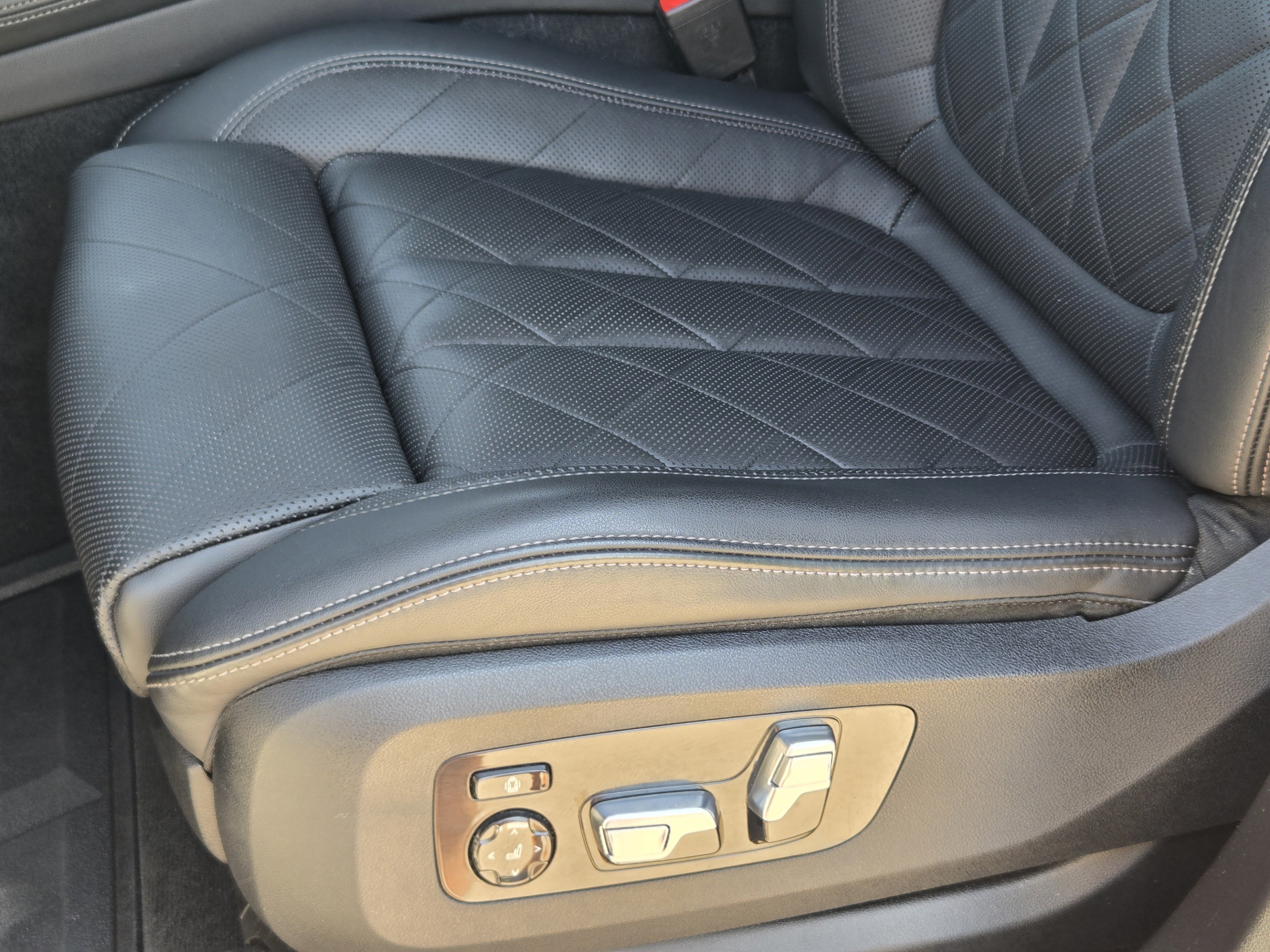 Used 2023 BMW X5 M50i w/ Executive Package AWD/4WD image 20