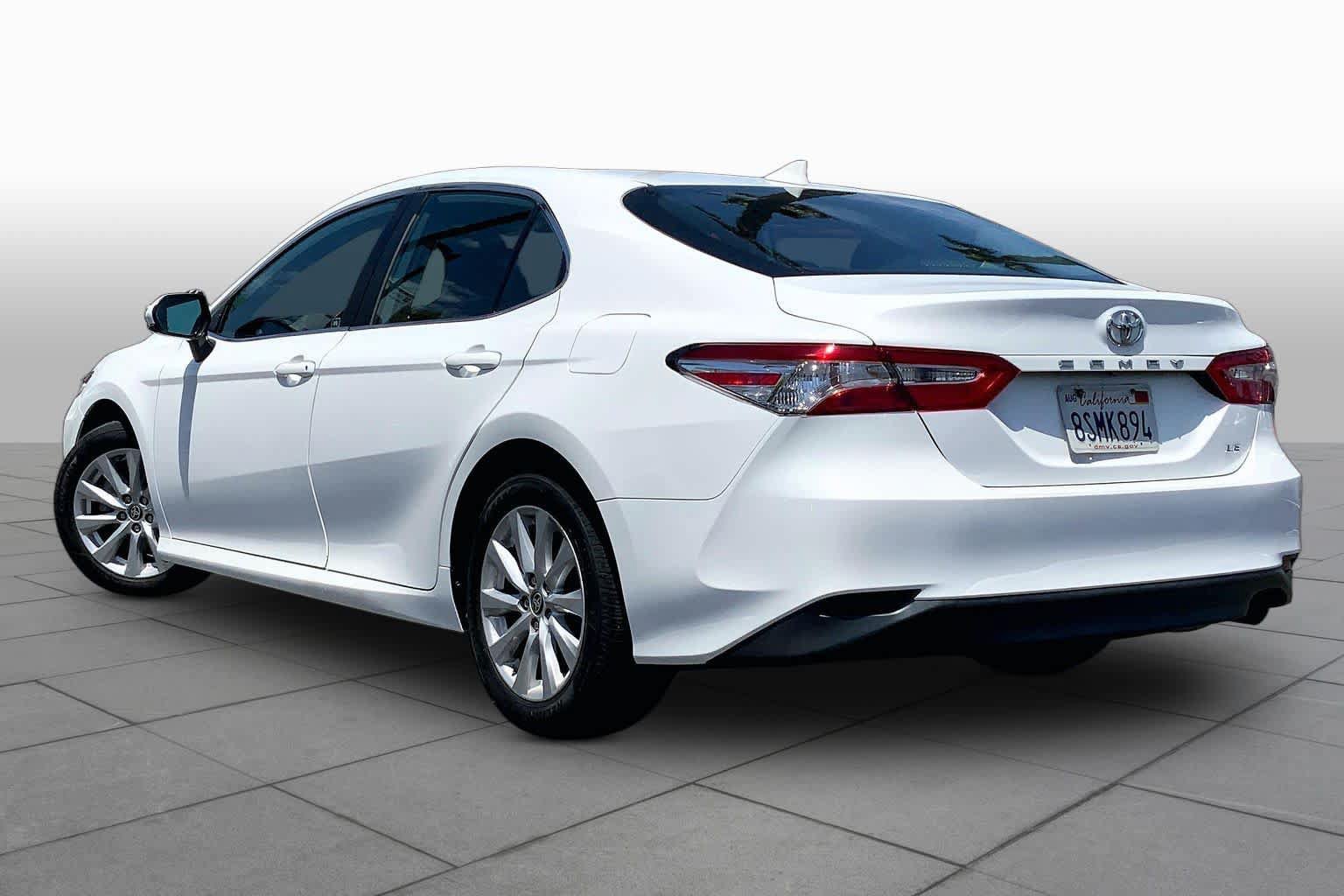 Used 2020 Toyota Camry LE FWD image 11