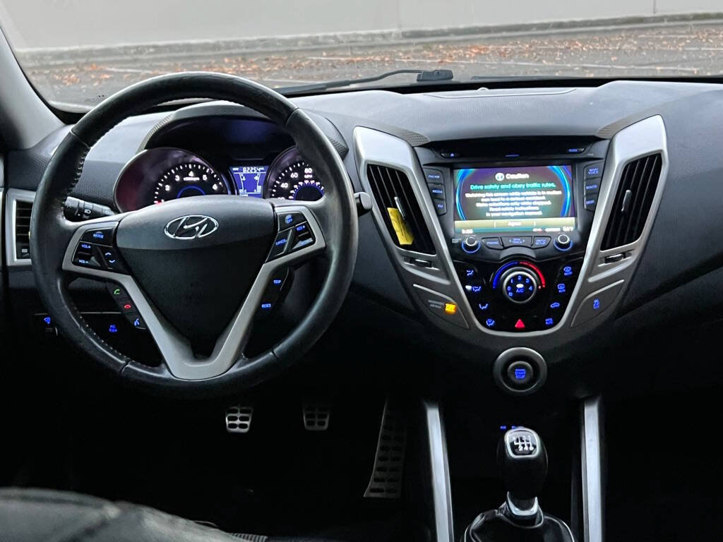 Used 2012 Hyundai Veloster w/ Style Pkg FWD image 13