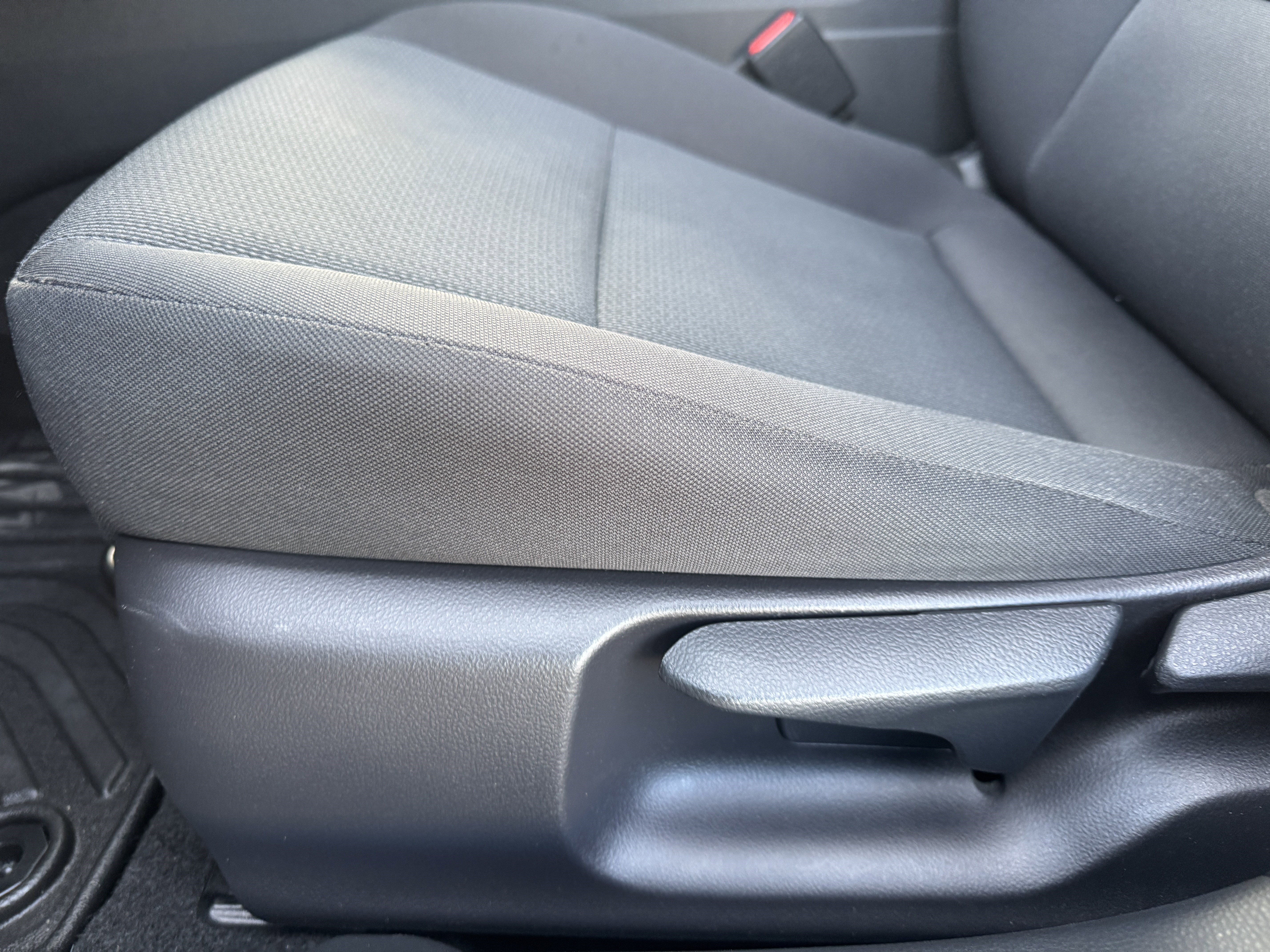 Used 2023 Toyota Prius LE image 11