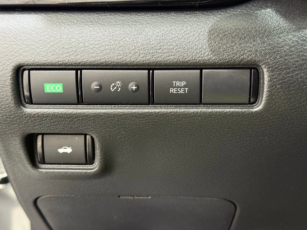 Used 2023 Nissan Sentra SV image 29