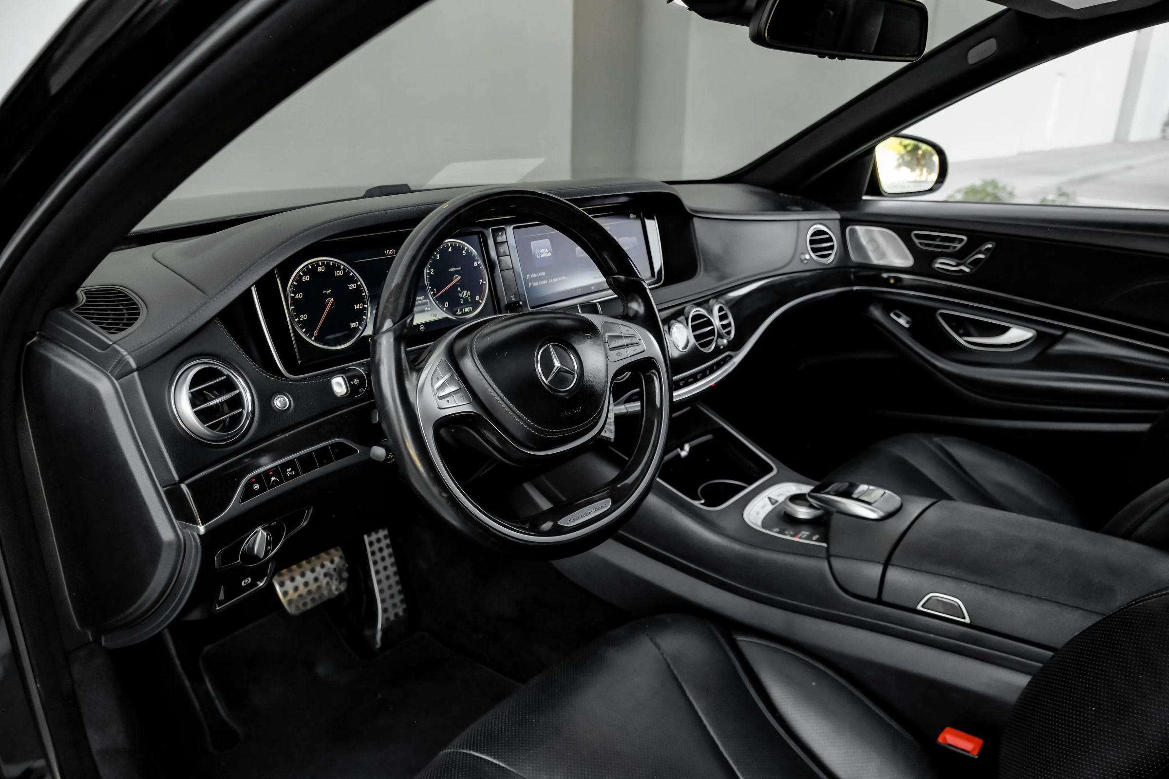 Used 2016 Mercedes-Benz S 550 4MATIC Sedan w/ Sport Package image 19