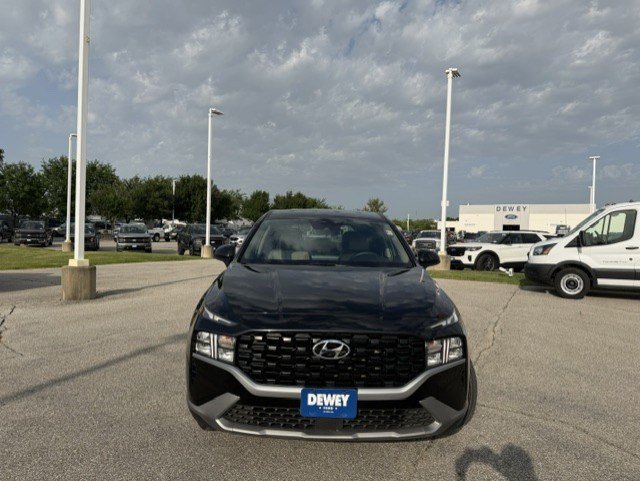 Used 2023 Hyundai Santa Fe SE AWD/4WD image 2