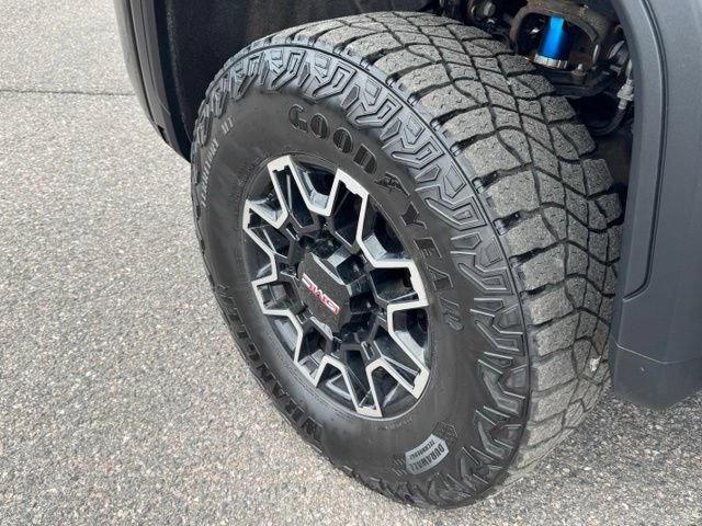 Certified 2025 GMC Sierra 2500 AT4X AWD/4WD image 10
