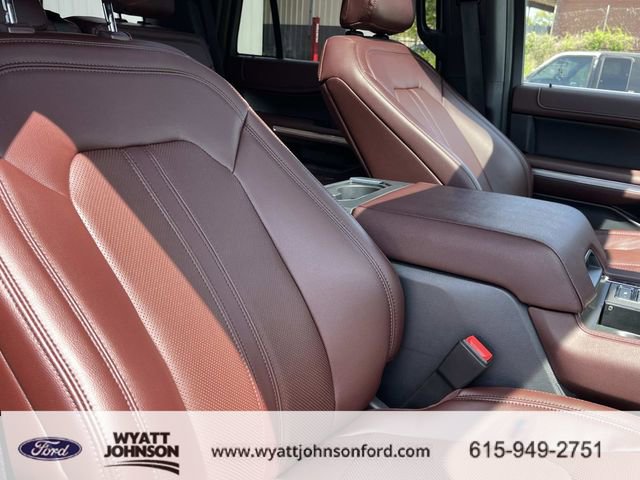 Used 2023 Ford Expedition Limited image 27