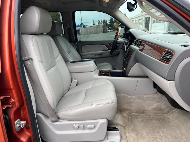 Used 2007 Chevrolet Avalanche LTZ w/ LTZ Preferred Equipment Group RWD image 9