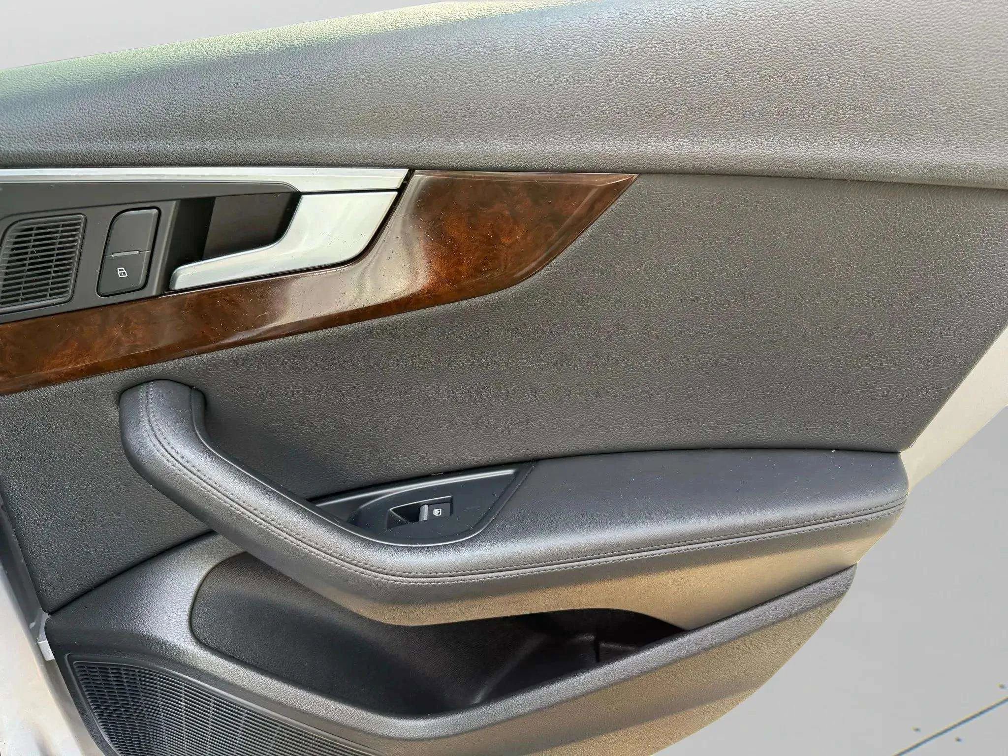 Used 2018 Audi A4 2.0T allroad Prestige w/ Prestige Package image 6