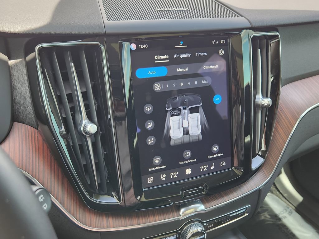 Used 2023 Volvo XC60 T8 Plus w/ Climate Package AWD/4WD image 10