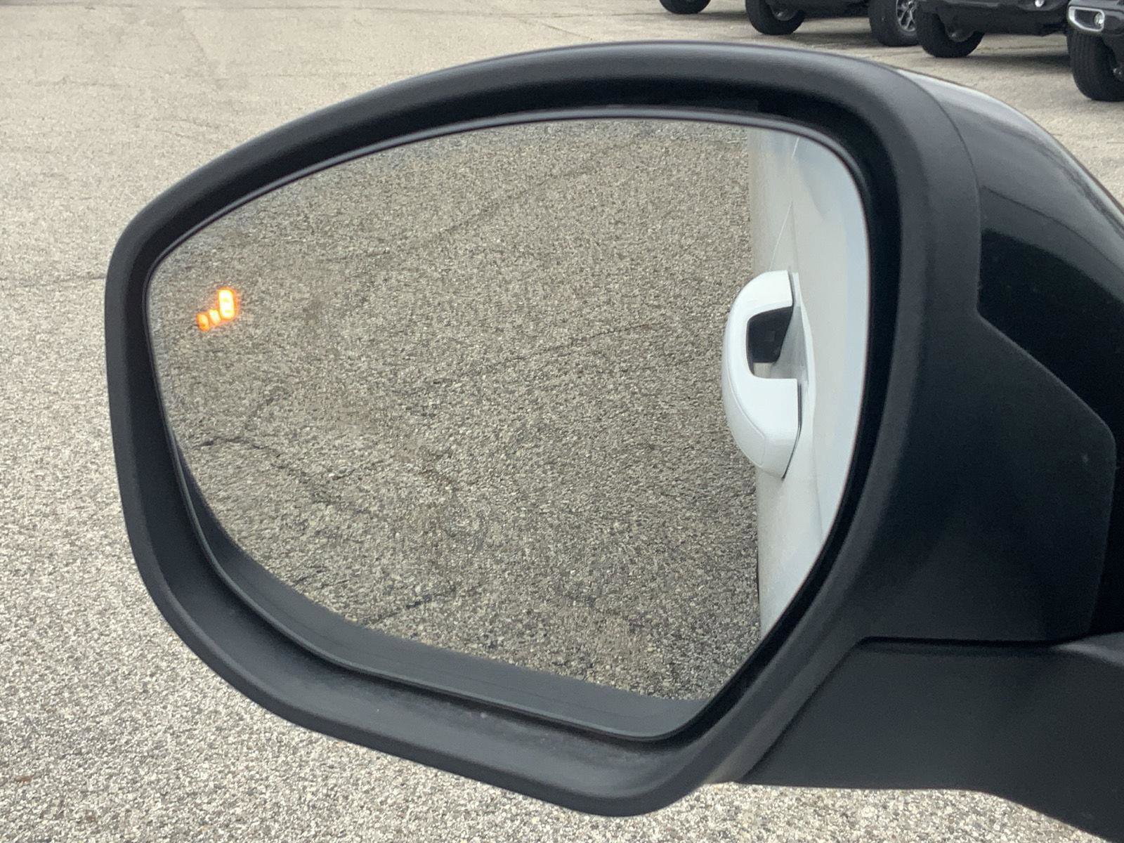 Used 2025 Ford Expedition Platinum image 25