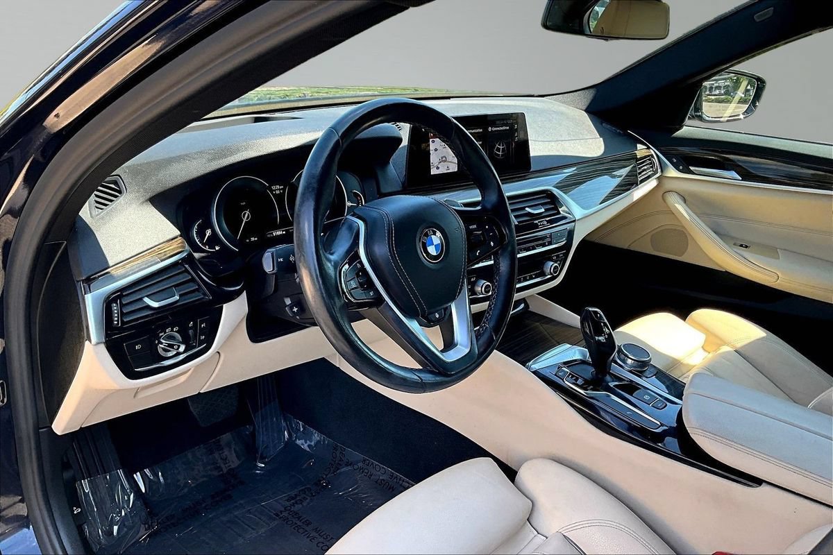 Used 2018 BMW 530i xDrive AWD/4WD image 11