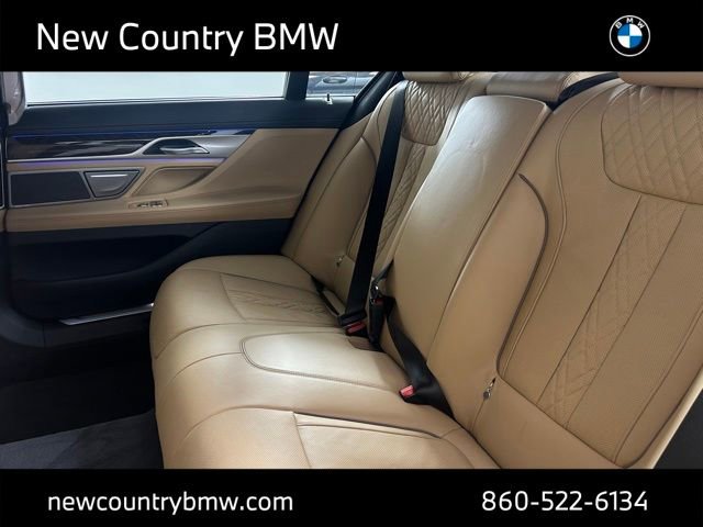 Used 2022 BMW 750i xDrive w/ Executive Package AWD/4WD image 26
