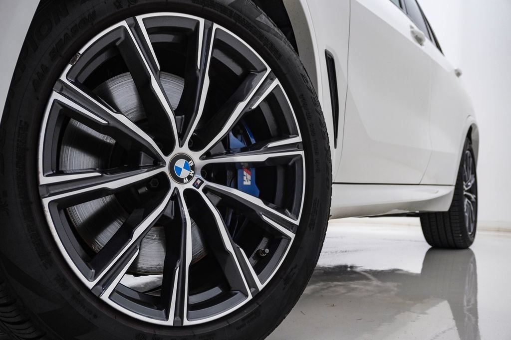 Used 2021 BMW X5 M50i w/ Executive Package AWD/4WD image 5