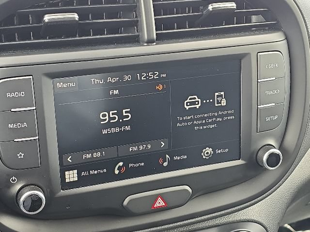 Used 2025 Kia Soul LX w/ LX Technology Package FWD image 24