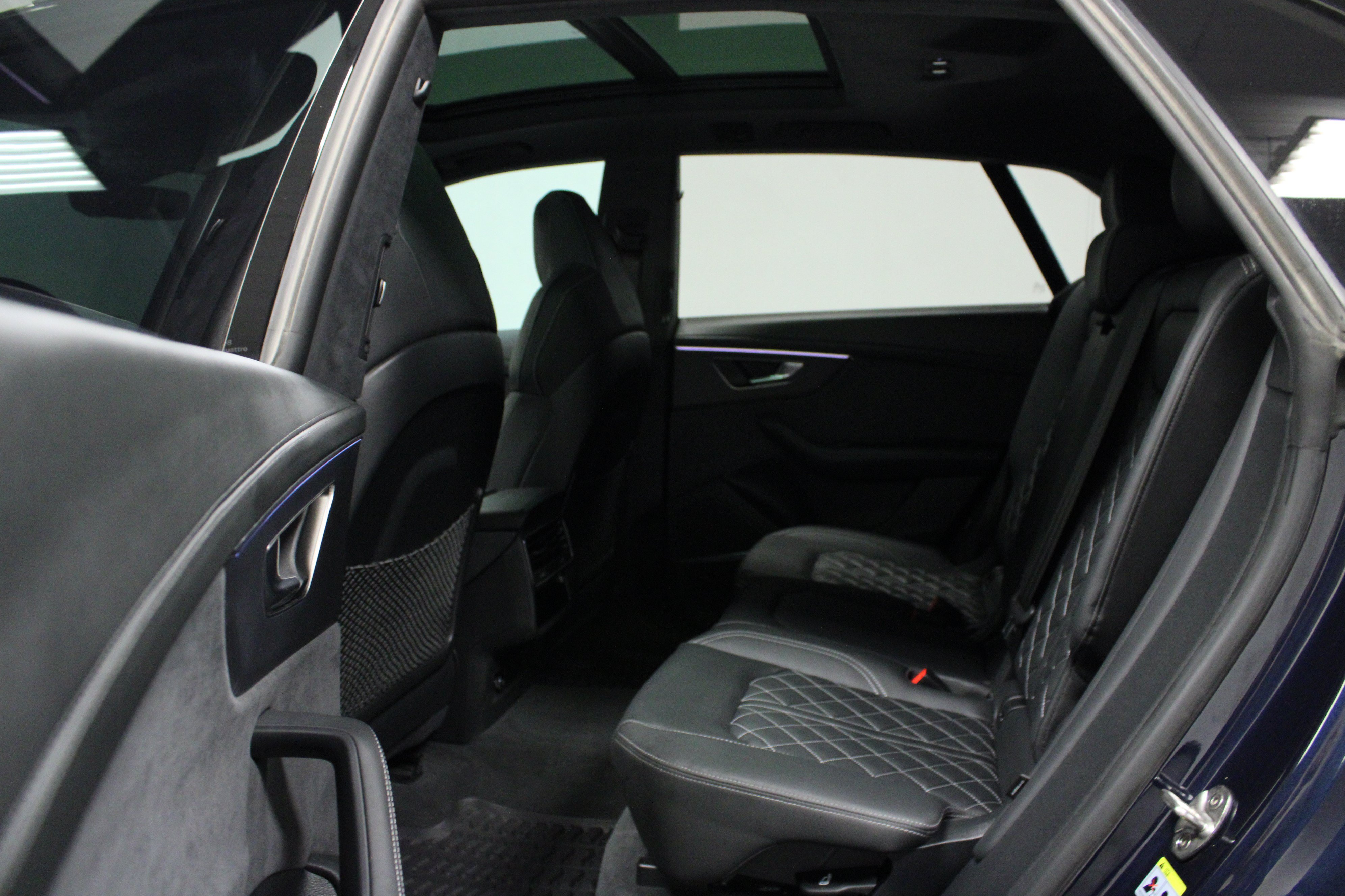 Used 2024 Audi SQ8 Prestige w/ Prestige Package AWD/4WD image 13