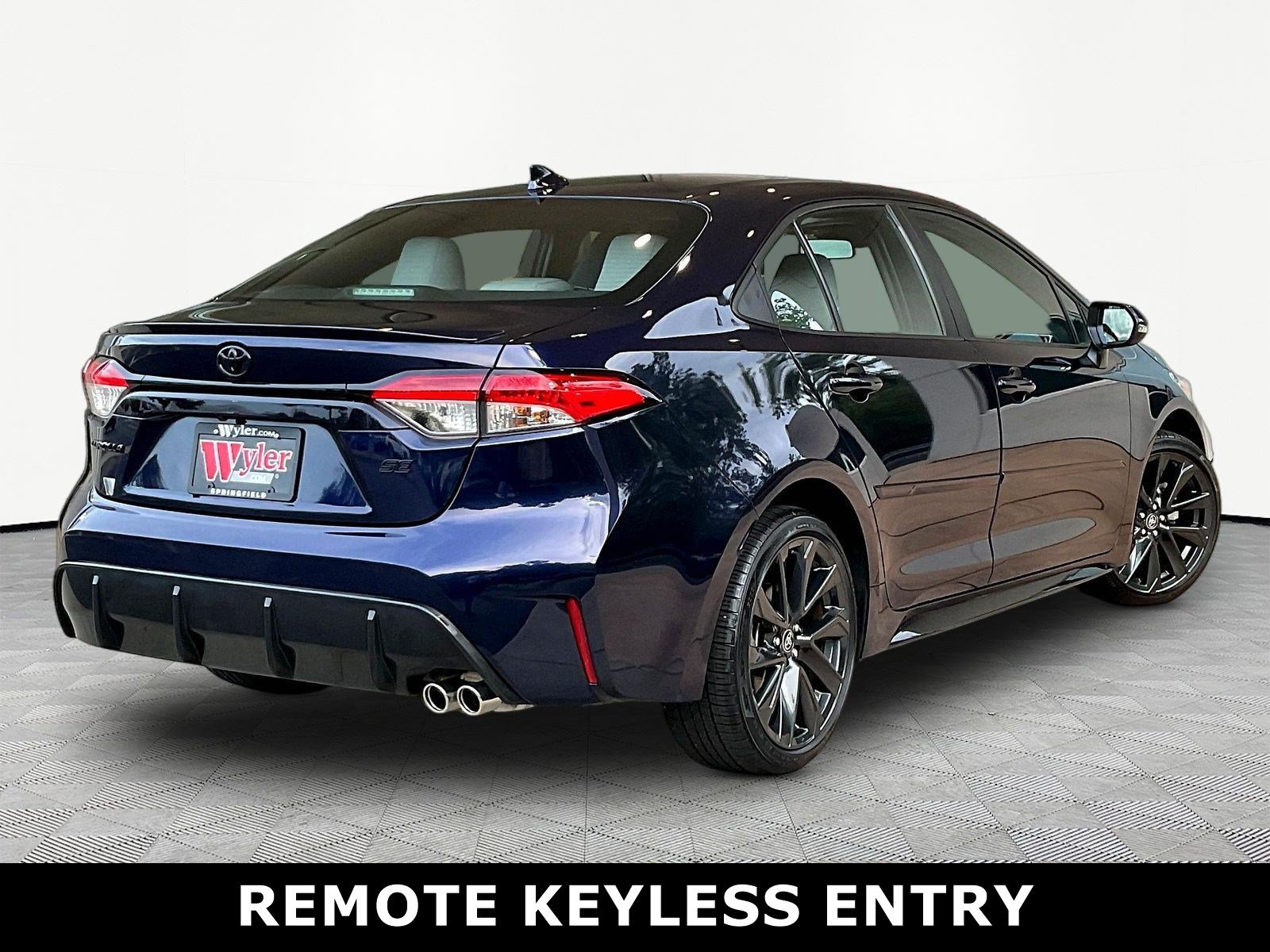 Certified 2024 Toyota Corolla SE w/ SE Premium Package FWD image 6