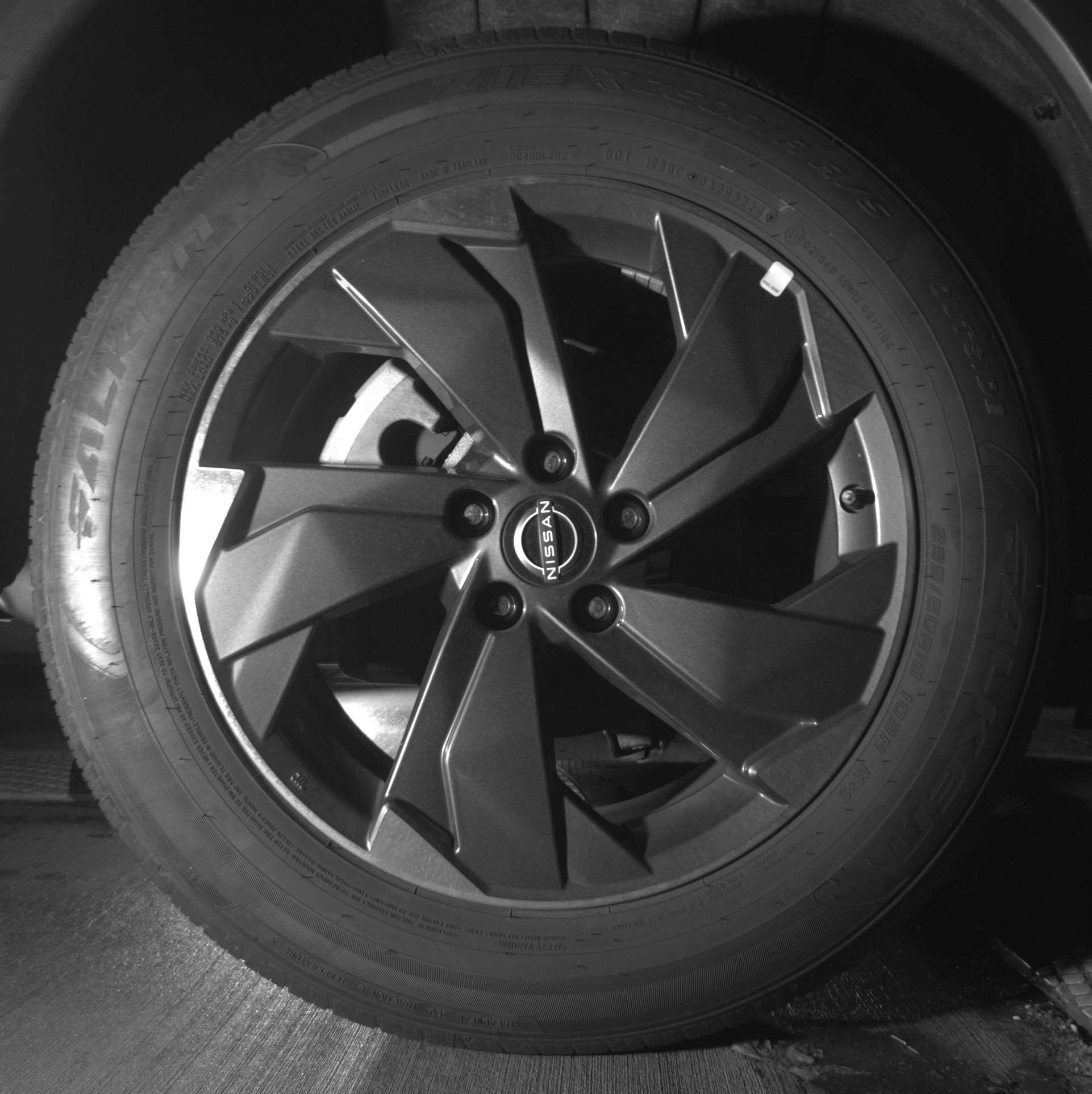 Used 2025 Nissan Rogue SV image 15