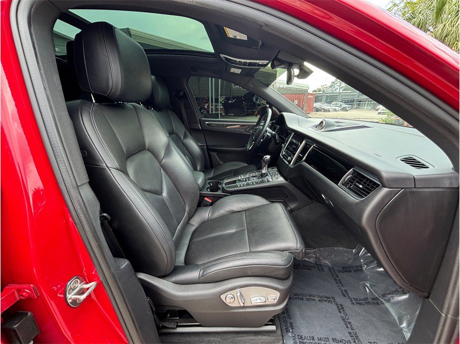 Used 2018 Porsche Macan Sport Edition AWD/4WD image 45