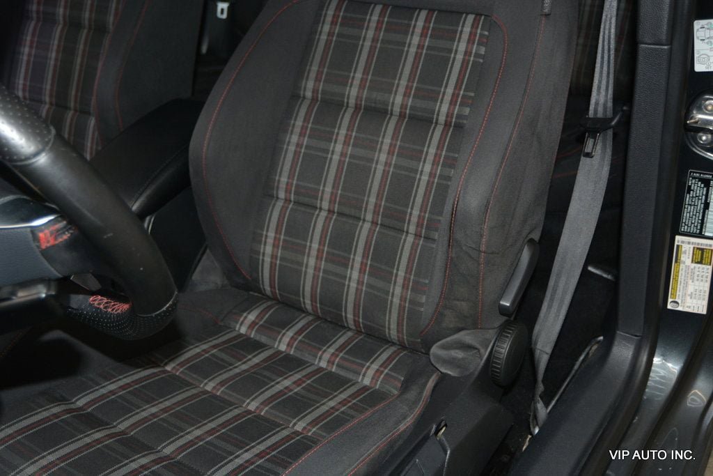 Used 2011 Volkswagen GTI 2-Door FWD image 17