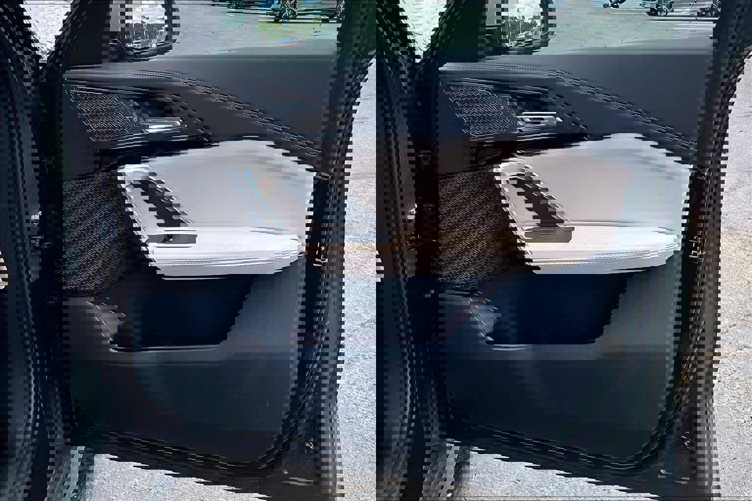 Certified 2023 BMW X1 xDrive28i w/ Convenience Package image 24