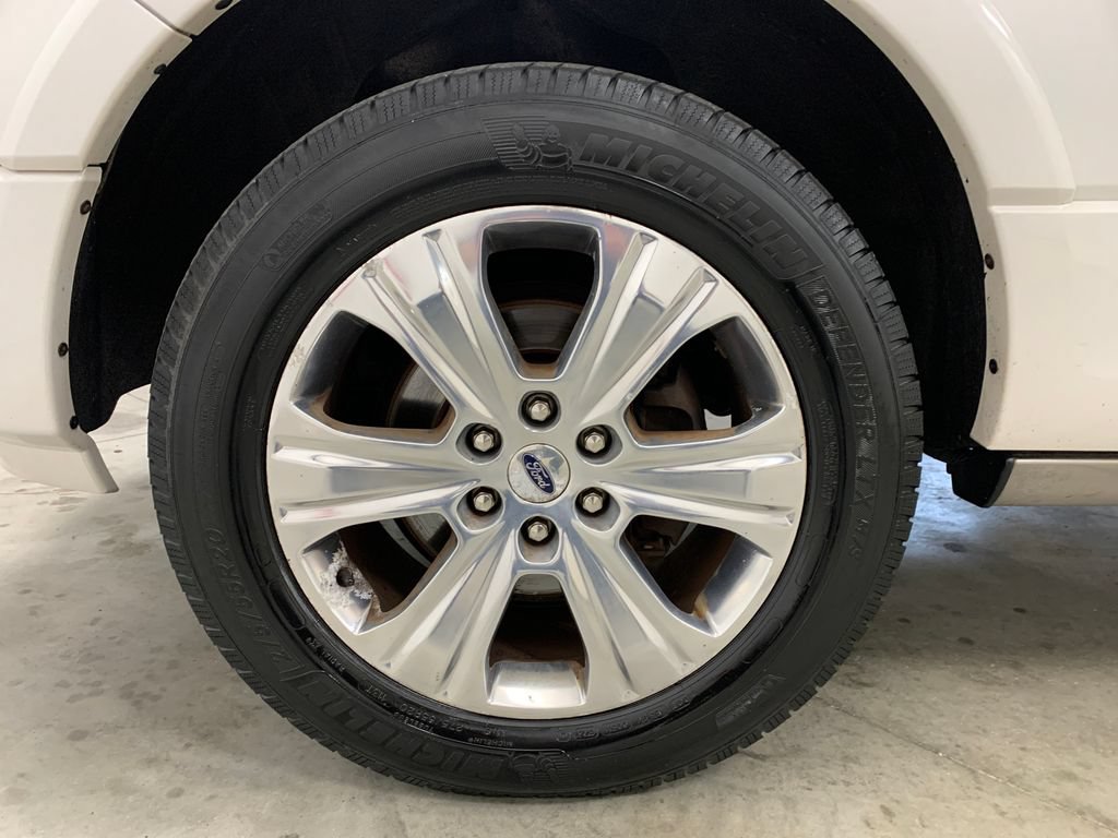 Used 2016 Ford Expedition Platinum AWD/4WD image 24