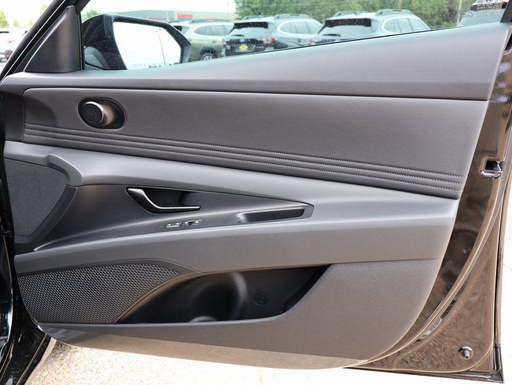 New 2025 Hyundai Elantra Sport image 9