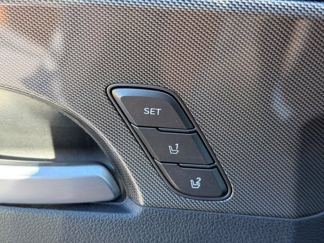 Used 2023 Hyundai Santa Fe Limited image 9