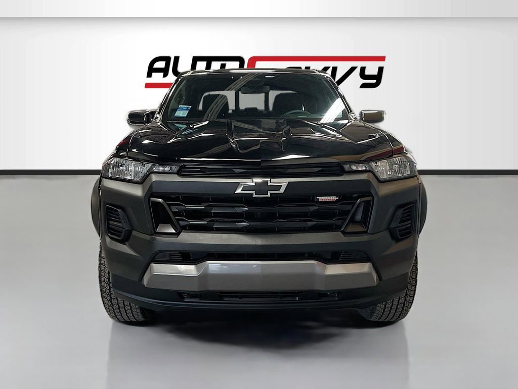 Used 2024 Chevrolet Colorado Trail Boss w/ Advanced Trailering Package image 2