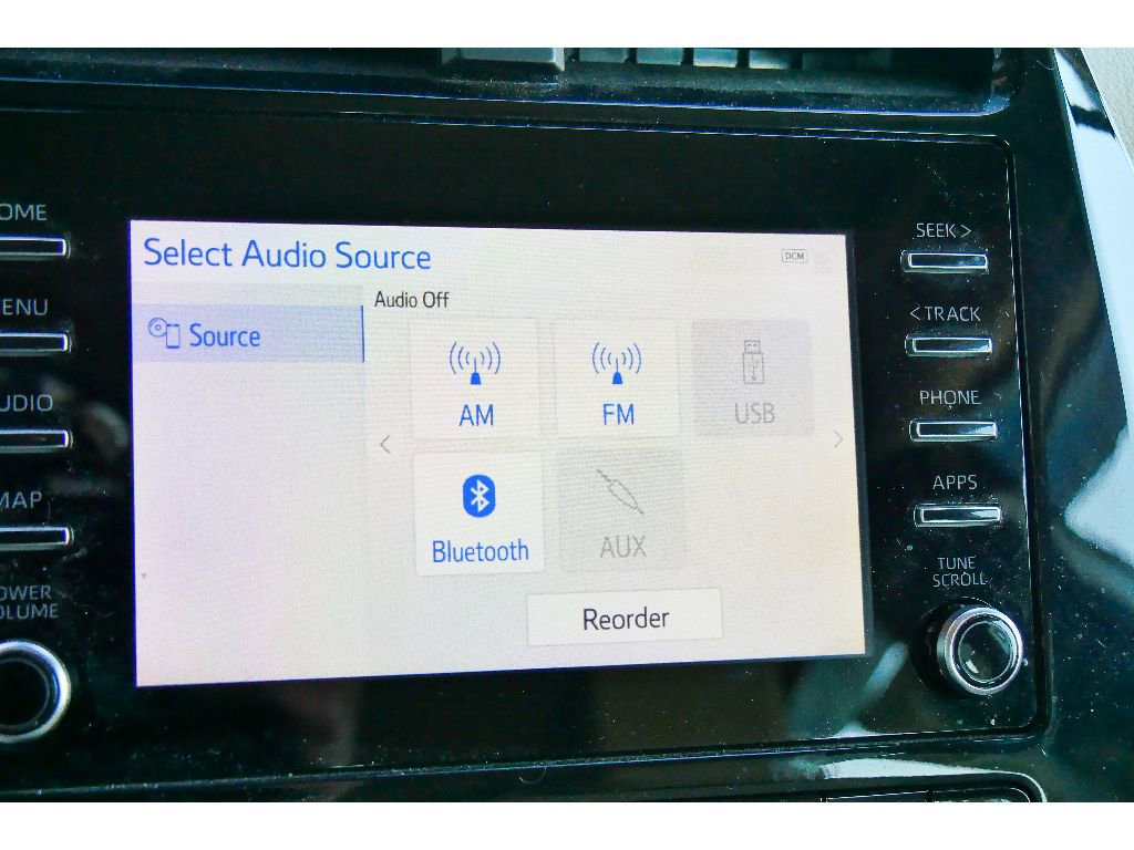 Used 2020 Toyota Prius XLE AWD/4WD image 22