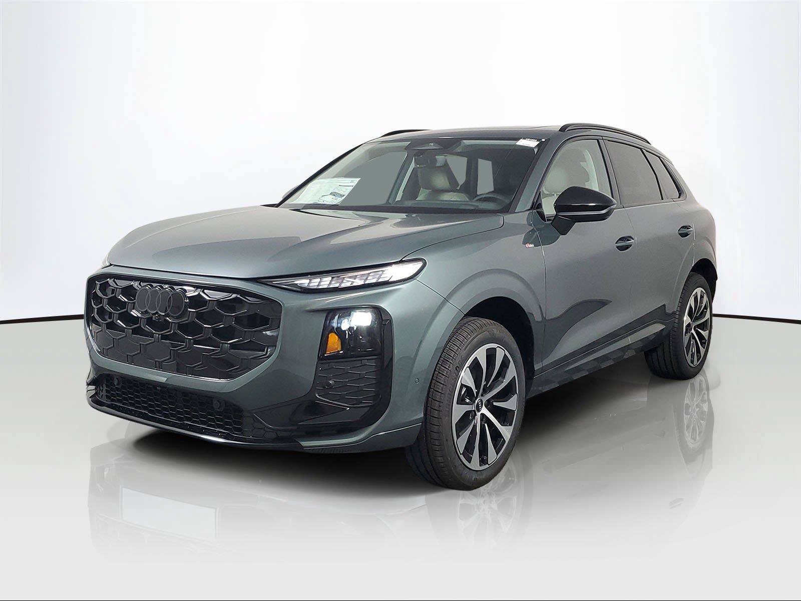 New 2026 Audi Q3 quattro 2.0T AWD/4WD image 3