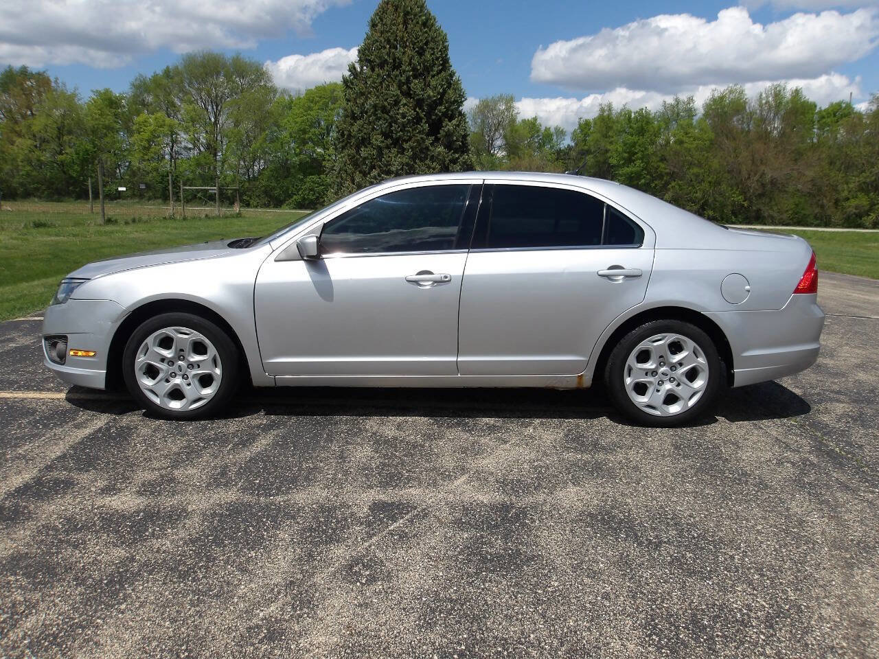 Used 2011 Ford Fusion SE w/ 202A Rapid Spec Order Code FWD image 10