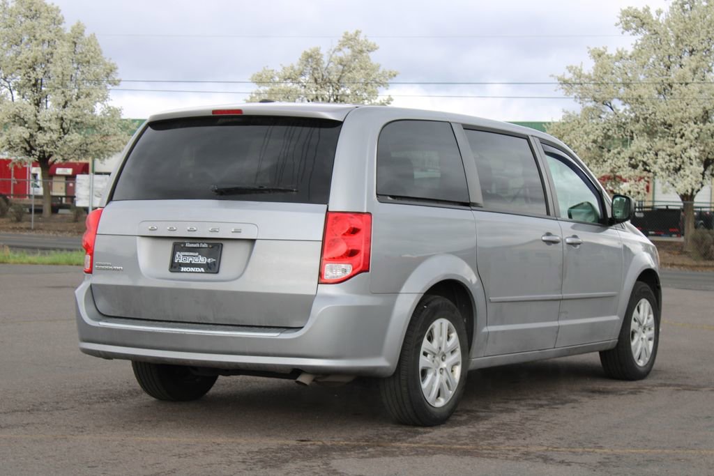 Used 2016 Dodge Grand Caravan SE w/ Quick Order Package 29E SE FWD image 5