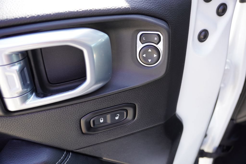 Certified 2021 Jeep Wrangler Unlimited Sahara AWD/4WD image 22